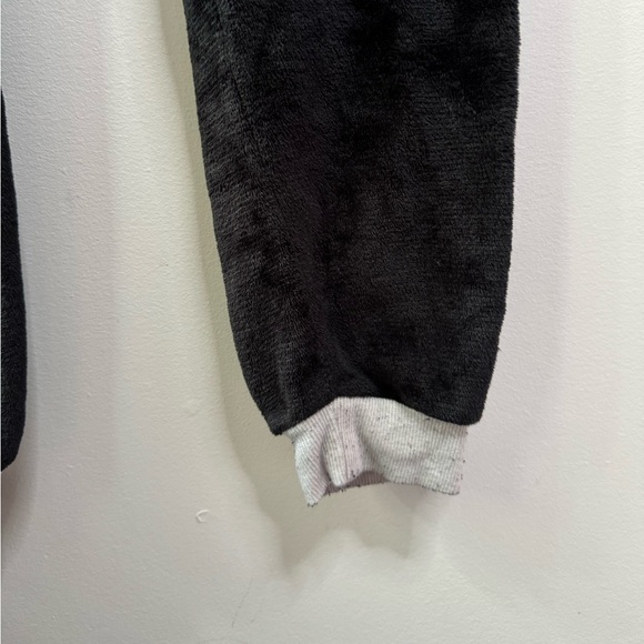 Miss K One Piece Pajamas. Size: 16 years old - Picture 5 of 6